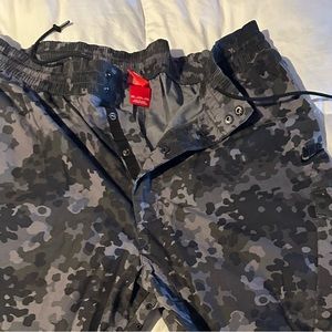 Nike FC Joggers Mens Size XXL very rare worn a few times!